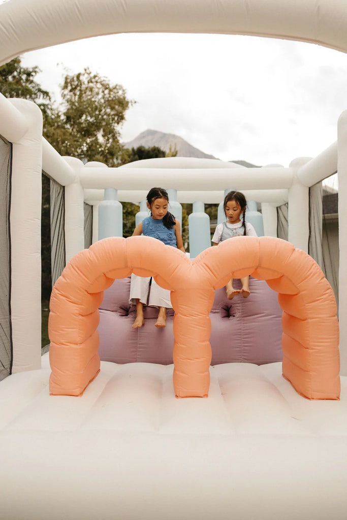 Playroom Avenue bounce house and playroom rentals for small spaces.
